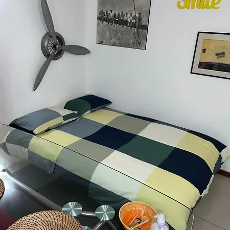 Azzurra Flat Center בארי