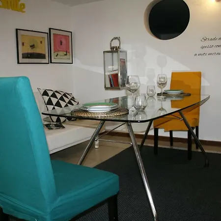 Azzurra Flat Center 아파트 *