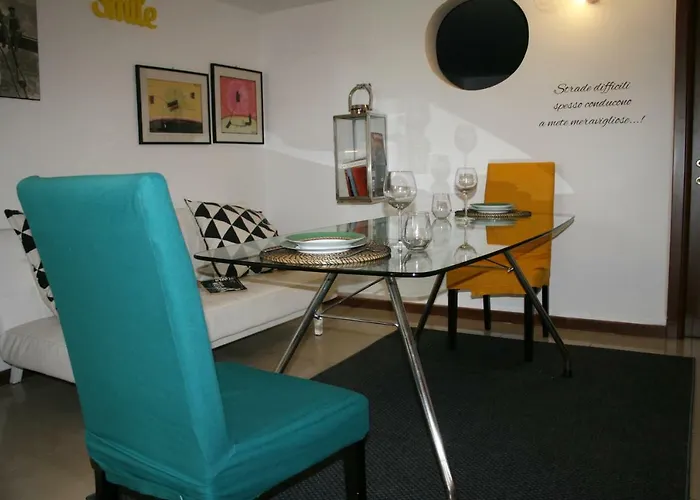 Azzurra Flat Center アパート *