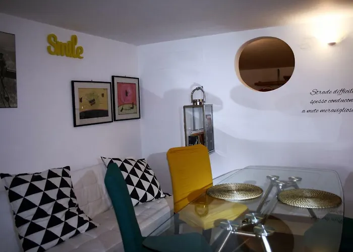 Azzurra Flat Center バーリ