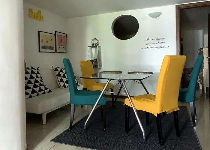 Azzurra Flat Center